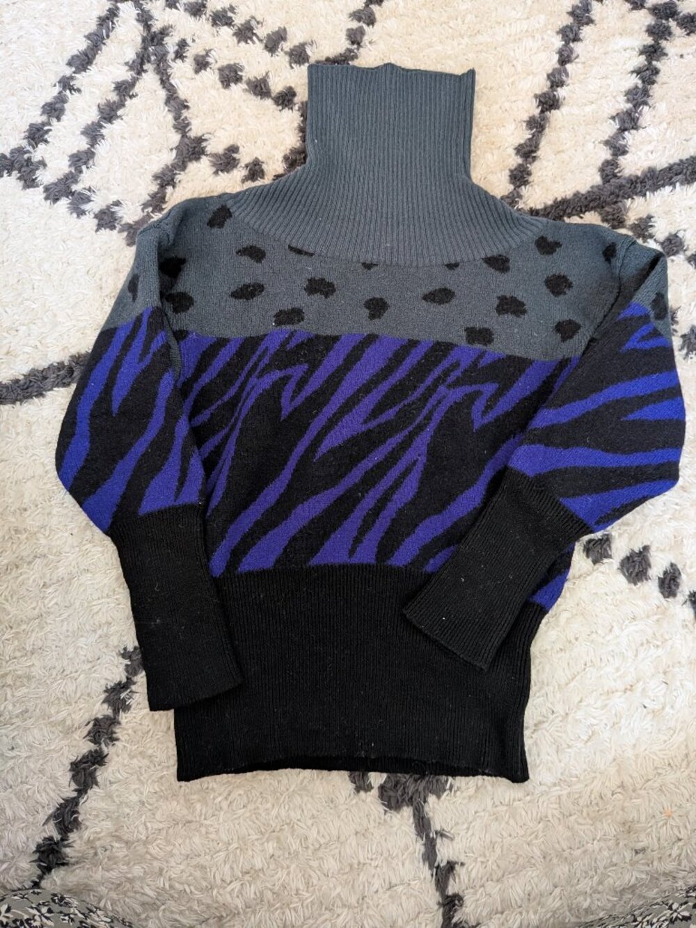 Vintage Donna Lambers wool animal print turtleneck